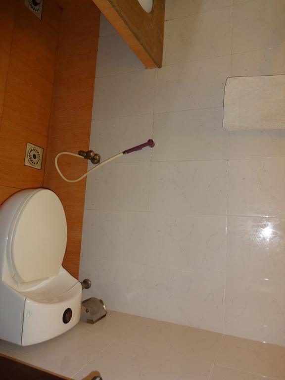 Safari Hotel Upper Mall Lahore Rom bilde