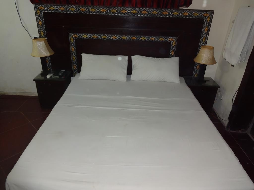 Safari Hotel Upper Mall Lahore Eksteriør bilde
