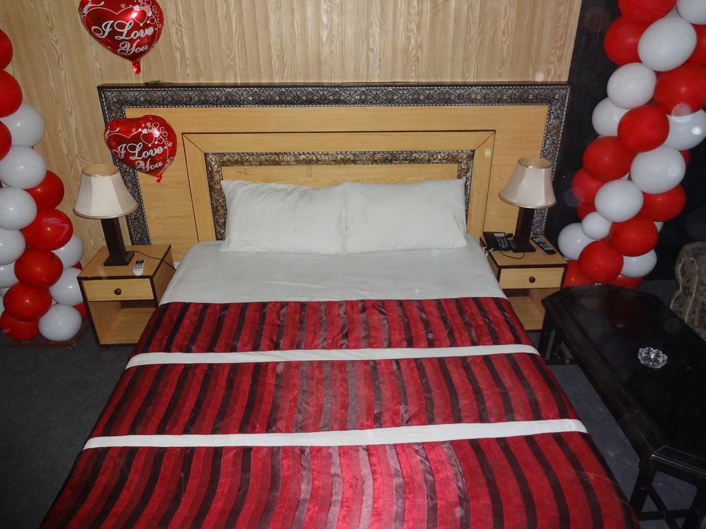 Safari Hotel Upper Mall Lahore Rom bilde