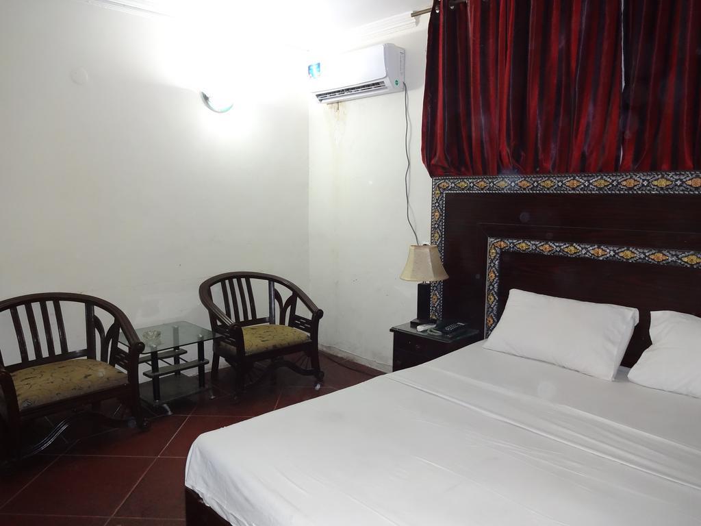 Safari Hotel Upper Mall Lahore Eksteriør bilde